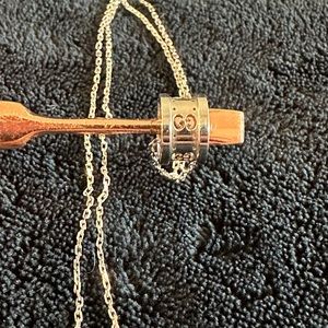 Gucci Icon Twirl 18k white gold necklace